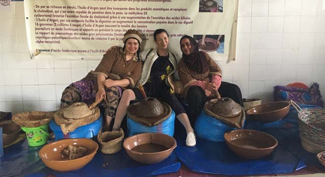 江姨犹如一枚少女